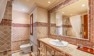 Ático dúplex espacioso con piscina en venta en una urbanización con campo de golf cerca de Guadalmina Baja, Marbella - Estepona 783532 