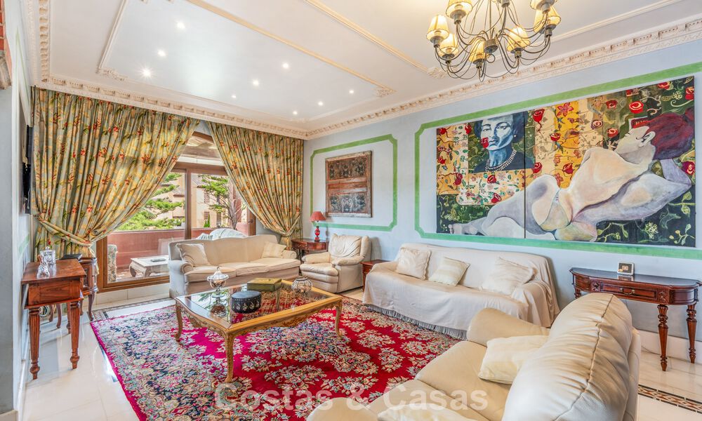 Ático dúplex espacioso con piscina en venta en una urbanización con campo de golf cerca de Guadalmina Baja, Marbella - Estepona 783536