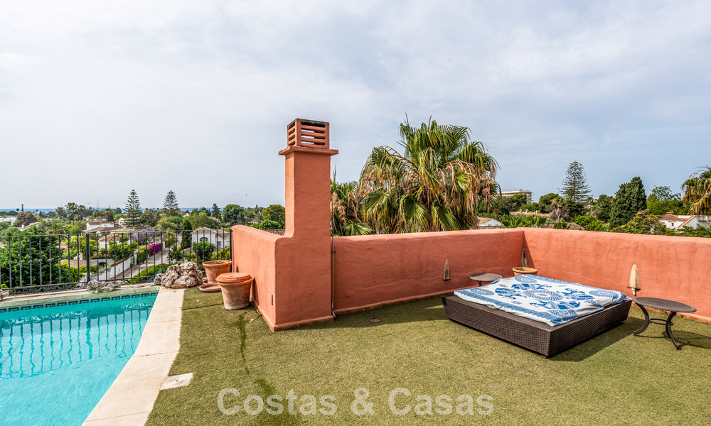 Ático dúplex espacioso con piscina en venta en una urbanización con campo de golf cerca de Guadalmina Baja, Marbella - Estepona 783541