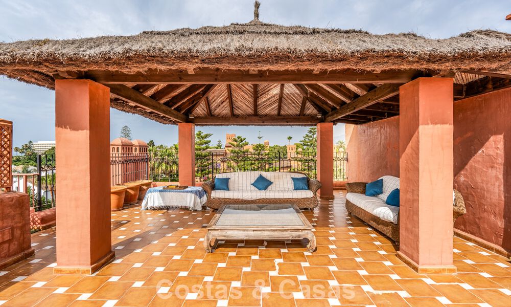 Ático dúplex espacioso con piscina en venta en una urbanización con campo de golf cerca de Guadalmina Baja, Marbella - Estepona 783542