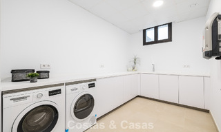 Villa contemporánea en venta a un paso de la playa y todos los servicios en Marbella ciudad 783513 