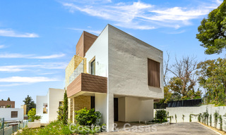 Villa contemporánea en venta a un paso de la playa y todos los servicios en Marbella ciudad 783514 