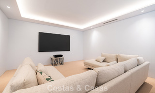 Villa contemporánea en venta a un paso de la playa y todos los servicios en Marbella ciudad 783516 