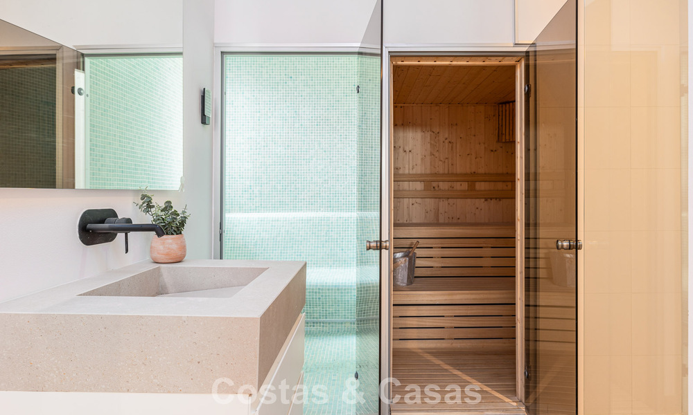 Villa contemporánea en venta a un paso de la playa y todos los servicios en Marbella ciudad 783517