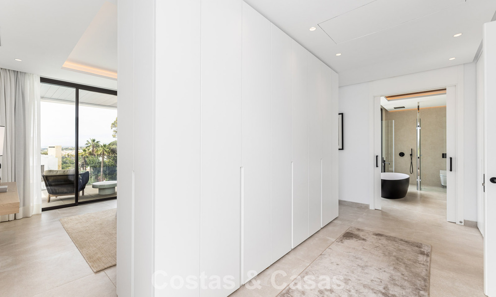 Villa contemporánea en venta a un paso de la playa y todos los servicios en Marbella ciudad 783521