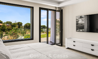 Villa en primera línea de golf con vistas al campo de golf y al mar en venta en el resort de golf de 5* en Marbella - Benahavís 783359 