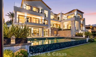 Villa en primera línea de golf con vistas al campo de golf y al mar en venta en el resort de golf de 5* en Marbella - Benahavís 783362 