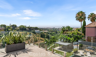 Villa en primera línea de golf con vistas al campo de golf y al mar en venta en el resort de golf de 5* en Marbella - Benahavís 783378 
