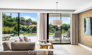 Villa en primera línea de golf con vistas al campo de golf y al mar en venta en el resort de golf de 5* en Marbella - Benahavís 783379 