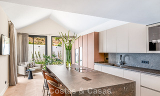 Villa en primera línea de golf con vistas al campo de golf y al mar en venta en el resort de golf de 5* en Marbella - Benahavís 783393 