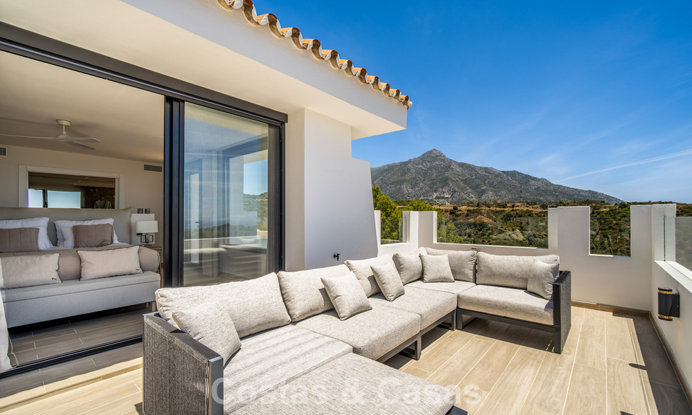 Lujosa villa mediterránea en venta en las colinas de Nueva Andalucía, Marbella 783215