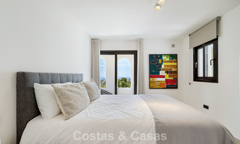 Lujosa villa mediterránea en venta en las colinas de Nueva Andalucía, Marbella 783217
