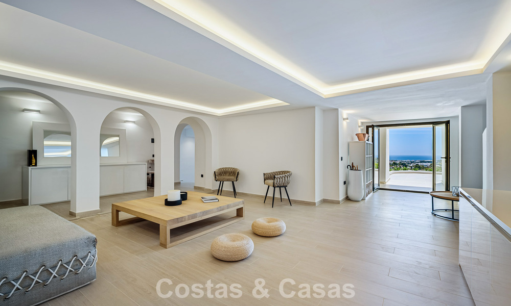 Lujosa villa mediterránea en venta en las colinas de Nueva Andalucía, Marbella 783222