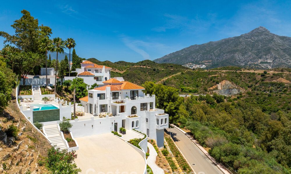 Lujosa villa mediterránea en venta en las colinas de Nueva Andalucía, Marbella 783224