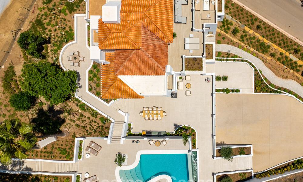 Lujosa villa mediterránea en venta en las colinas de Nueva Andalucía, Marbella 783226