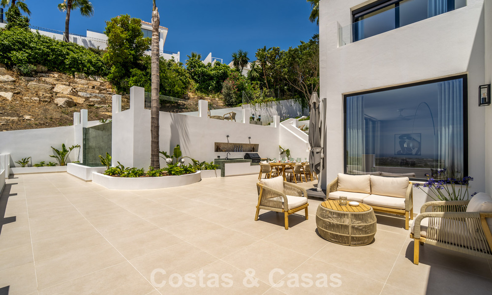 Lujosa villa mediterránea en venta en las colinas de Nueva Andalucía, Marbella 783234
