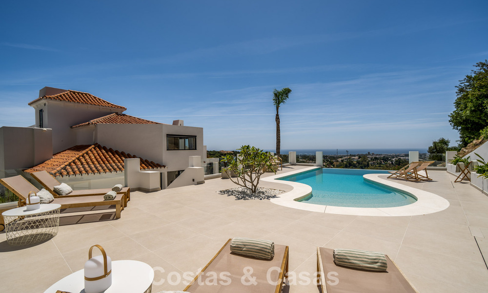 Lujosa villa mediterránea en venta en las colinas de Nueva Andalucía, Marbella 783238