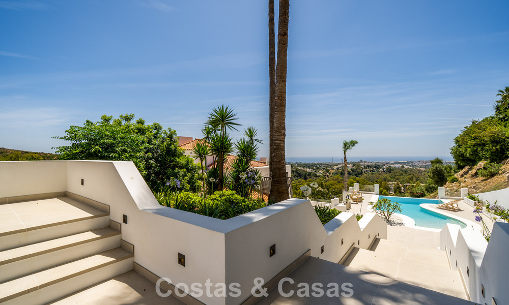 Lujosa villa mediterránea en venta en las colinas de Nueva Andalucía, Marbella 783239