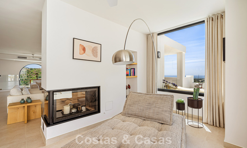 Lujosa villa mediterránea en venta en las colinas de Nueva Andalucía, Marbella 783243