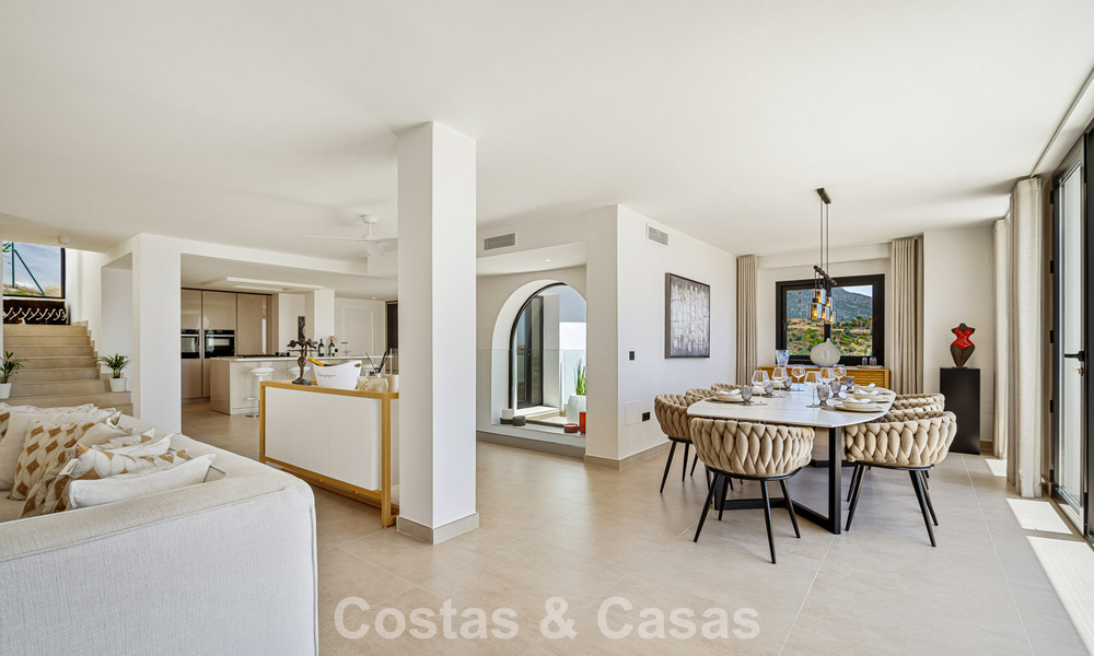 Lujosa villa mediterránea en venta en las colinas de Nueva Andalucía, Marbella 783253