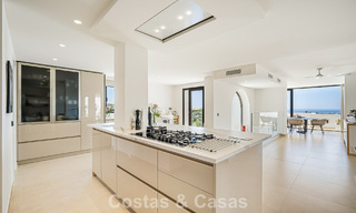 Lujosa villa mediterránea en venta en las colinas de Nueva Andalucía, Marbella 783255 