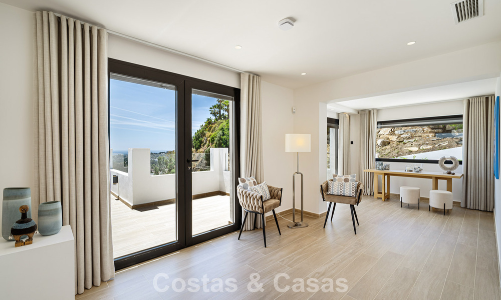 Lujosa villa mediterránea en venta en las colinas de Nueva Andalucía, Marbella 783257