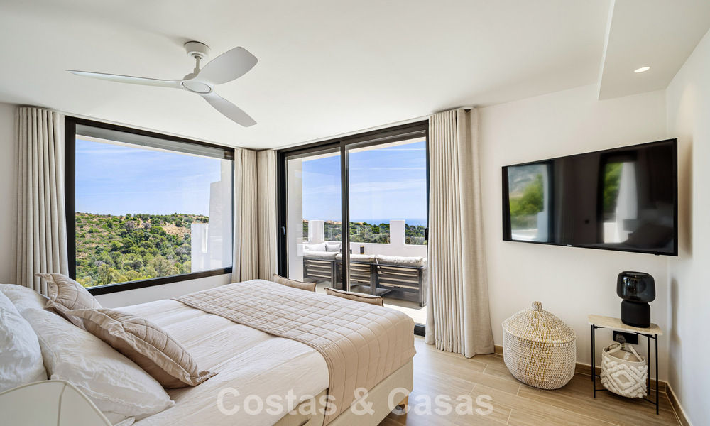 Lujosa villa mediterránea en venta en las colinas de Nueva Andalucía, Marbella 783259