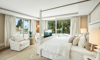 Impresionante villa de lujo con pista de tenis de césped en venta cerca de todos los servicios en la Milla de Oro de Marbella 782712 