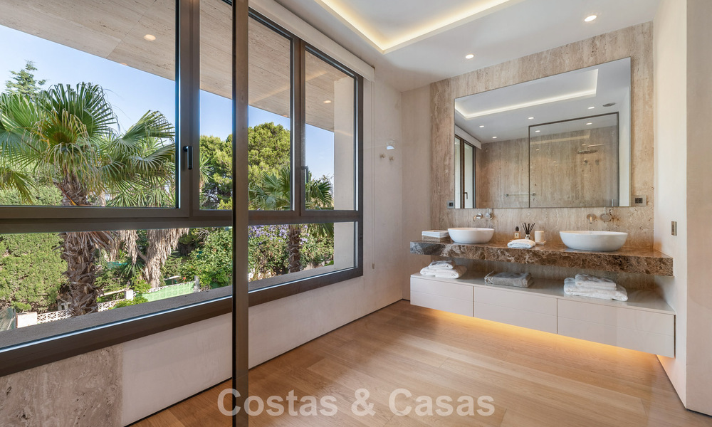 Vivienda de diseño de alta gama, lista para entrar a vivir, en un complejo tipo resort de lujo en la Milla de Oro de Marbella 782744