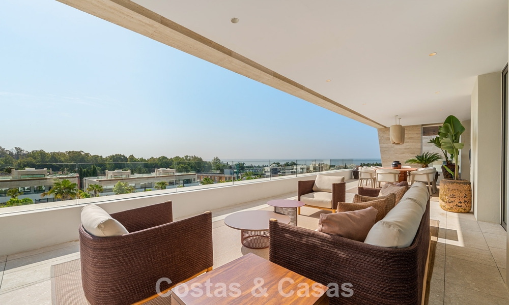 Vivienda de diseño de alta gama, lista para entrar a vivir, en un complejo tipo resort de lujo en la Milla de Oro de Marbella 782772