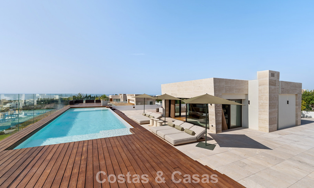 Vivienda de diseño de alta gama, lista para entrar a vivir, en un complejo tipo resort de lujo en la Milla de Oro de Marbella 782781