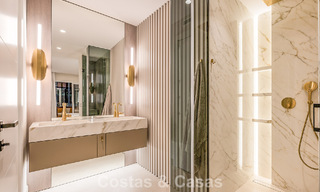 Apartamento modernizado de alta calidad en primera línea de playa con vistas al mar, jardín y piscina privados, Marbella - Estepona 782659 