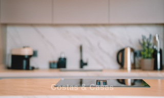 Espaciosa casa adosada de 3 dormitorios, lista para entrar a vivir, con vistas al golf y al mar en venta en Marbella - Benahavís 782970 