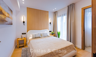 Espaciosa casa adosada de 3 dormitorios, lista para entrar a vivir, con vistas al golf y al mar en venta en Marbella - Benahavís 782975 