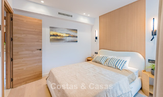 Espaciosa casa adosada de 3 dormitorios, lista para entrar a vivir, con vistas al golf y al mar en venta en Marbella - Benahavís 782976 