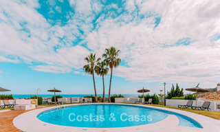 Espaciosa casa adosada de 3 dormitorios, lista para entrar a vivir, con vistas al golf y al mar en venta en Marbella - Benahavís 782990 