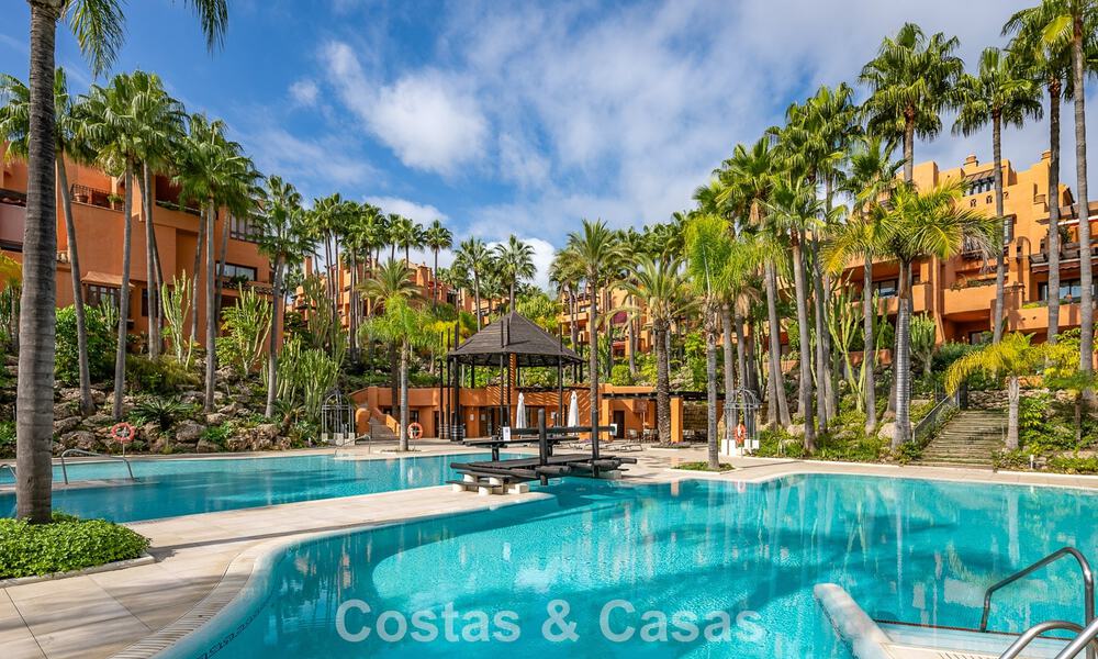 Excepcional ático dúplex en venta, a un paso de Puerto Banús en Nueva Andalucía, Marbella 783066