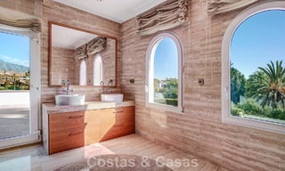 Villa de lujo de estilo mediterráneo en venta a un paso de la playa y todos los servicios en Guadalmina Baja, Marbella 783079 