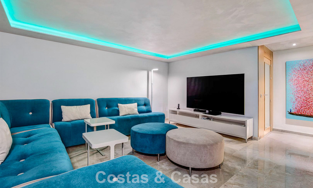 Villa de lujo de estilo mediterráneo en venta a un paso de la playa y todos los servicios en Guadalmina Baja, Marbella 783080