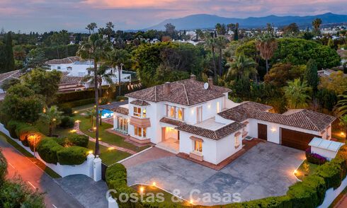 Villa de lujo de estilo mediterráneo en venta a un paso de la playa y todos los servicios en Guadalmina Baja, Marbella 783082