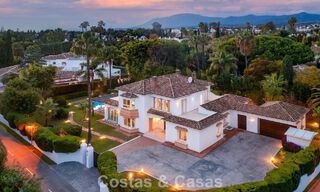 Villa de lujo de estilo mediterráneo en venta a un paso de la playa y todos los servicios en Guadalmina Baja, Marbella 783082 