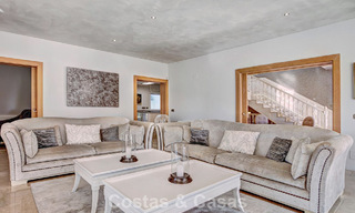 Villa de lujo de estilo mediterráneo en venta a un paso de la playa y todos los servicios en Guadalmina Baja, Marbella 783087 