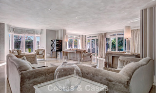 Villa de lujo de estilo mediterráneo en venta a un paso de la playa y todos los servicios en Guadalmina Baja, Marbella 783117 