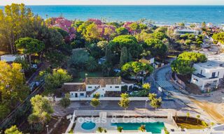 Apartamento de dos dormitorios en planta baja en venta a un paso de la playa en Elviria, Marbella 783643 