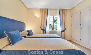 Apartamento en planta baja en venta en un complejo en primera línea de playa en la Nueva Milla de Oro, Marbella - Estepona 783681 