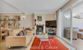 Apartamento en planta baja en venta en un complejo en primera línea de playa en la Nueva Milla de Oro, Marbella - Estepona 783693 