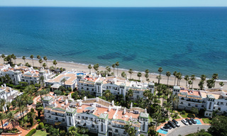 Apartamento en planta baja en venta en un complejo en primera línea de playa en la Nueva Milla de Oro, Marbella - Estepona 783706 