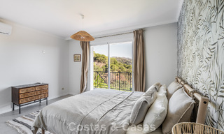Espaciosa villa familiar con piscina privada y vistas panorámicas, enclavada en las colinas de Estepona 783724 