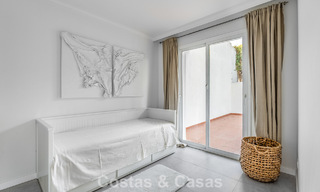 Espaciosa villa familiar con piscina privada y vistas panorámicas, enclavada en las colinas de Estepona 783726 