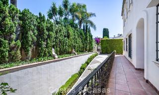 Villa clásica de lujo mediterránea en venta a un paso de la playa en Los Monteros, al este del centro de Marbella 783743 
